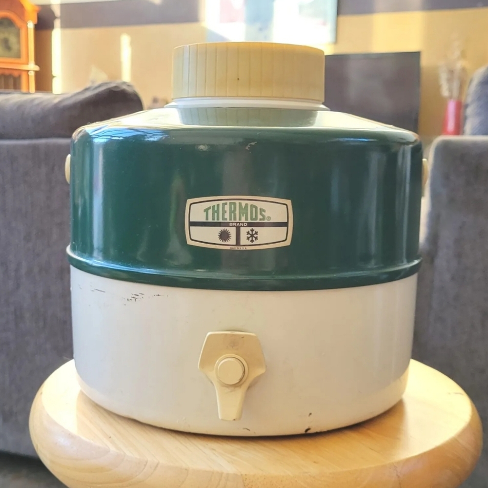 Vintage Coleman Water Jug Cooler Drink Dispenser Green Handle 1 Gallon Coffee